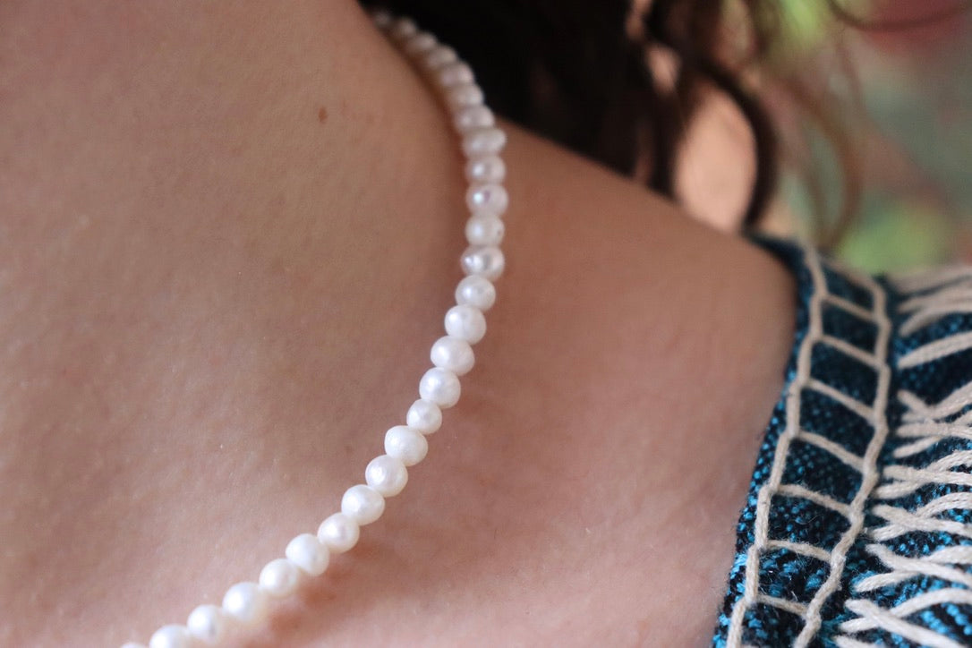 Collar Aperlado mini