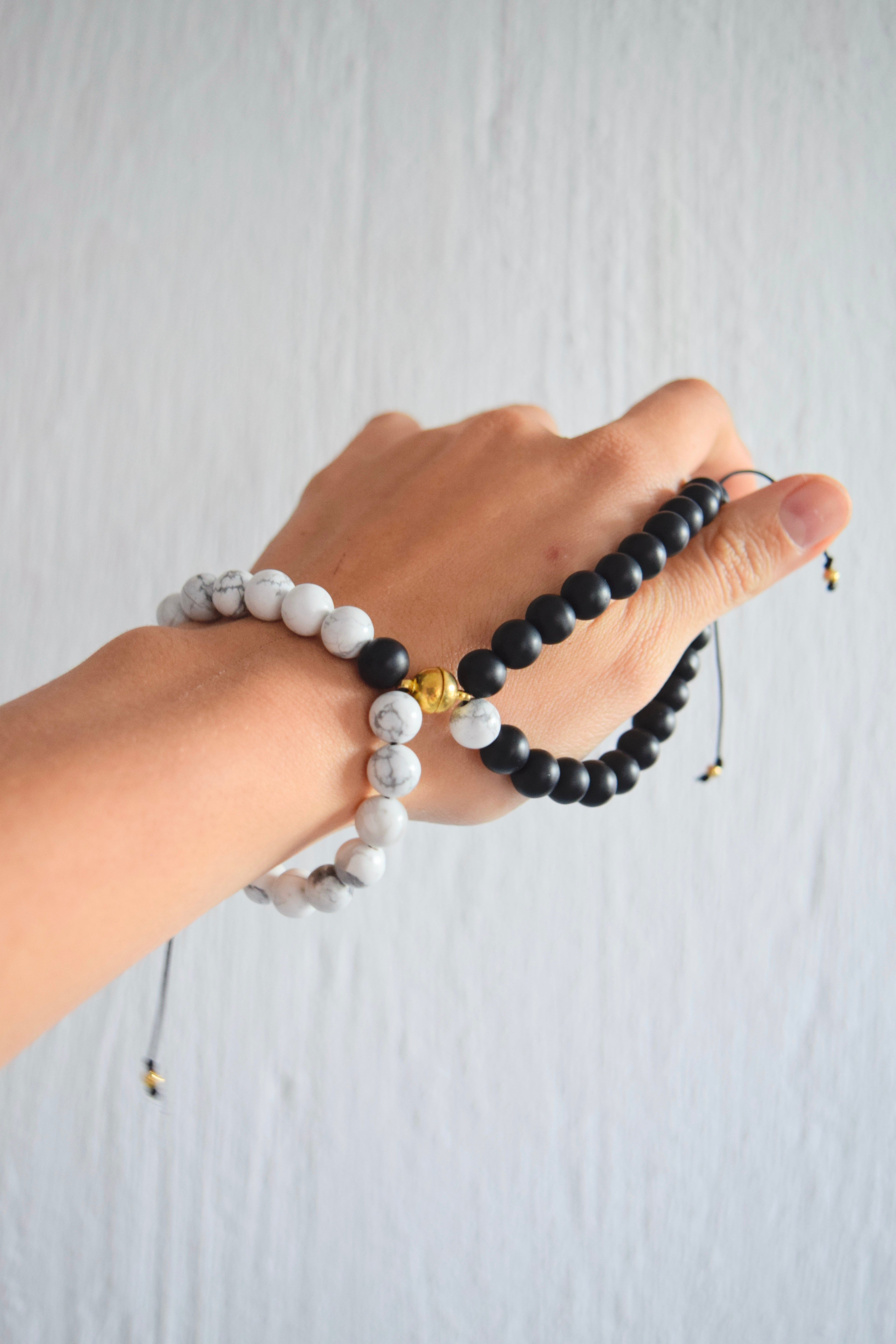 Pulseras piedra volcánica